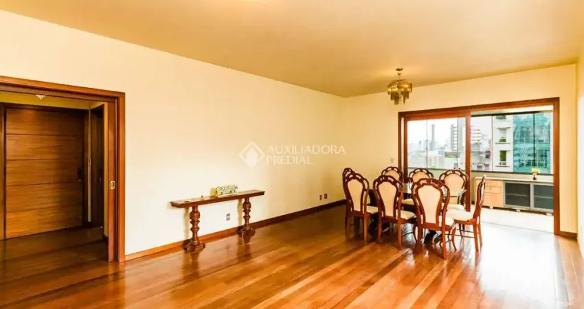 Cobertura com 3 quartos para alugar na Avenida Lageado, 970, Petrópolis, Porto Alegre