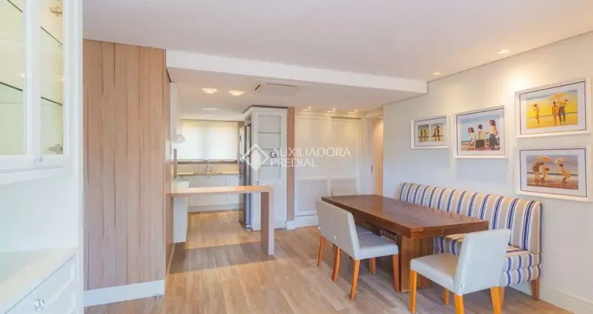 Apartamento com 2 quartos para alugar na Avenida Palmeira, 768, Petrópolis, Porto Alegre