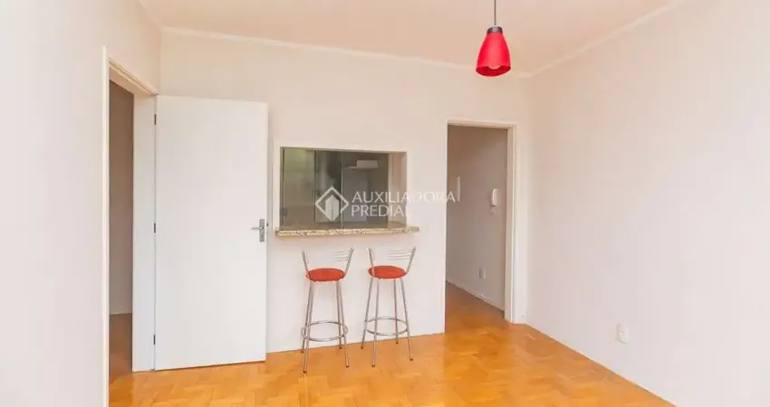 Apartamento com 2 quartos para alugar na Avenida Protásio Alves, 3928, Petrópolis, Porto Alegre