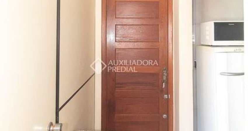 Kitnet / Stúdio para alugar na Rua General Câmara, 413, Centro Histórico, Porto Alegre