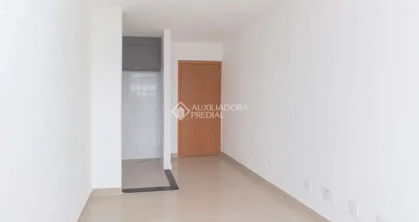 Apartamento com 2 quartos para alugar na Rua João da Silva Bueno, 100, Morro Santana, Porto Alegre