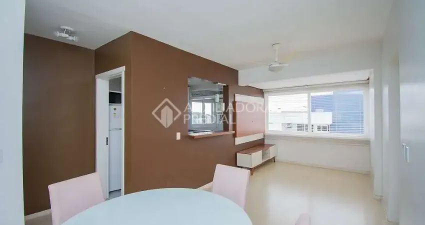 Apartamento com 2 quartos para alugar na Avenida General Barreto Viana, 1065, Chácara das Pedras, Porto Alegre