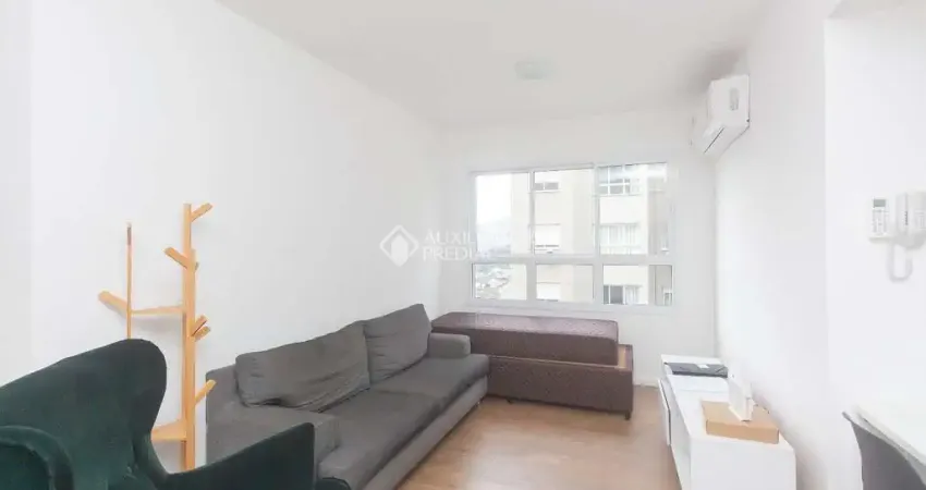 Apartamento com 2 quartos para alugar na Rua Attílio Bilibio, 251, Jardim Carvalho, Porto Alegre