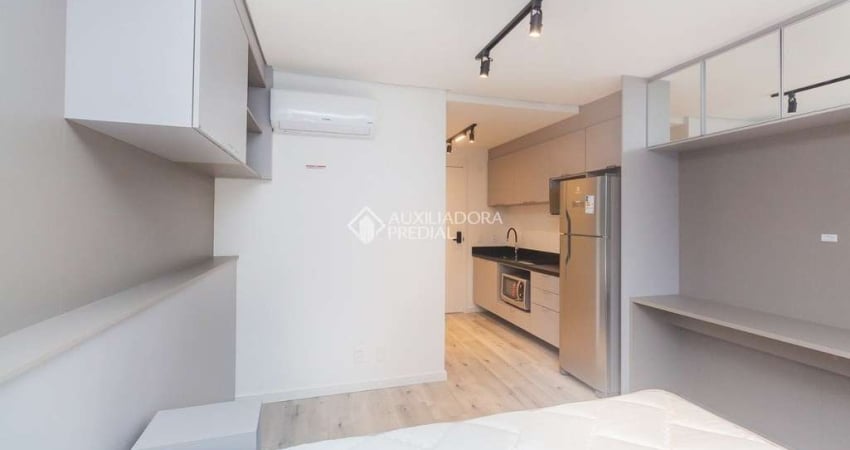 Loft com 1 quarto para alugar na Rua Casemiro de Abreu, 576, Bela Vista, Porto Alegre