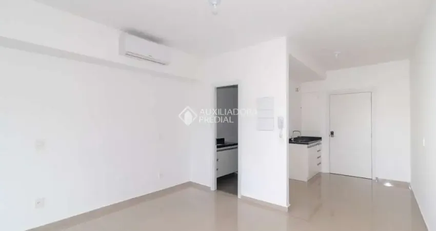Loft com 1 quarto para alugar na Cassilda Flora Zaffari, 60, Teresópolis, Porto Alegre