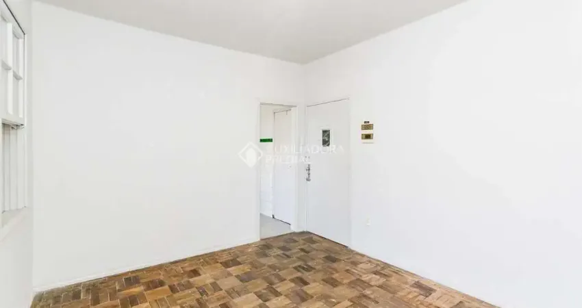Apartamento com 2 quartos para alugar na Avenida Cairu, 741, Navegantes, Porto Alegre
