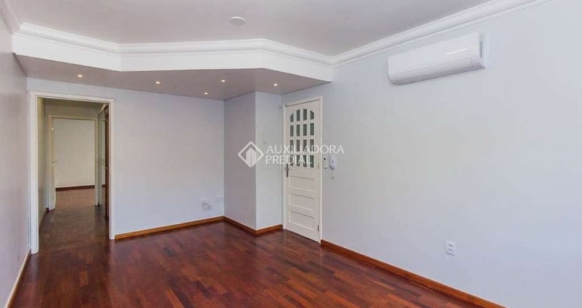 Apartamento com 3 quartos para alugar na Rua Giordano Bruno, 55, Rio Branco, Porto Alegre