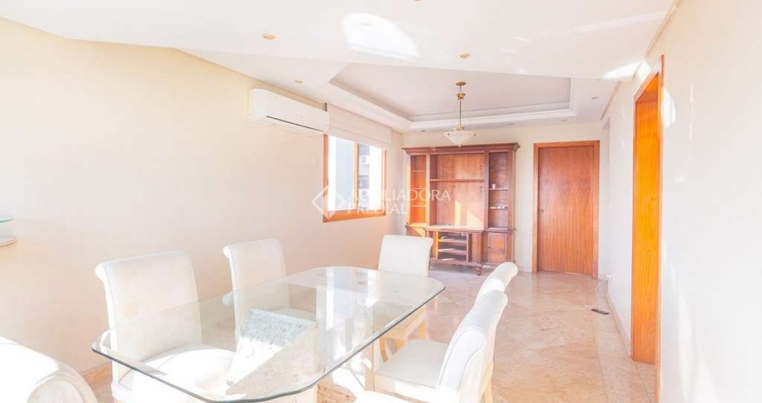 Apartamento com 3 quartos para alugar na Rua Coronel Corte Real, 386, Petrópolis, Porto Alegre