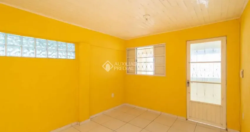 Casa em condomínio fechado com 3 quartos para alugar na Rua Coronel Neves, 430, Medianeira, Porto Alegre