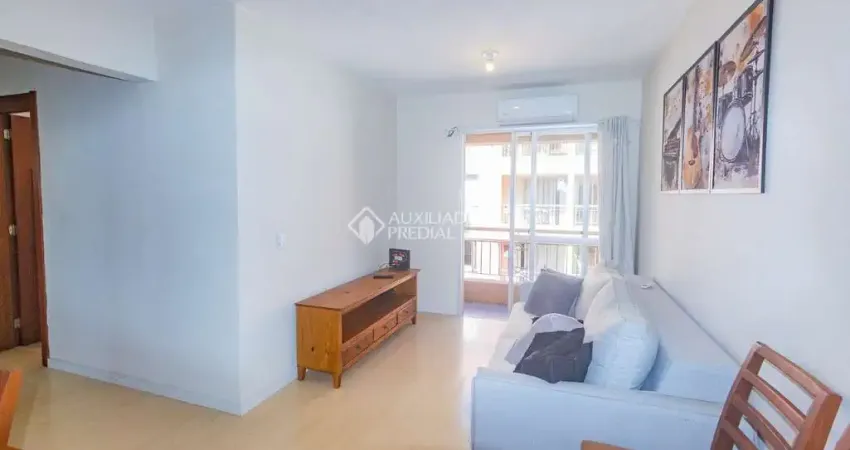 Apartamento com 3 quartos para alugar na Rua Abram Goldsztein, 250, Jardim Carvalho, Porto Alegre