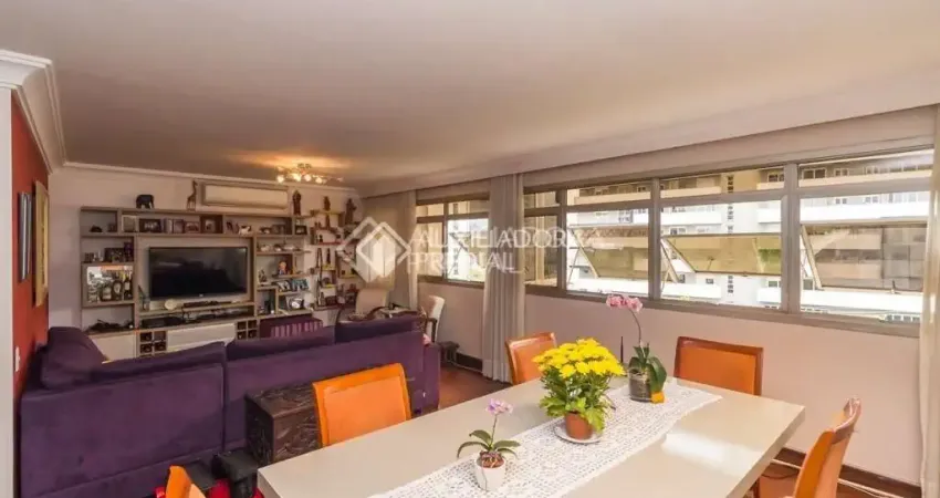 Apartamento com 3 quartos para alugar na Rua Professor Cristiano Fischer, 99, Petrópolis, Porto Alegre