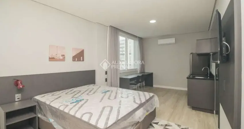 Kitnet / Stúdio para alugar na Rua Senhor dos Passos, 154, Centro Histórico, Porto Alegre