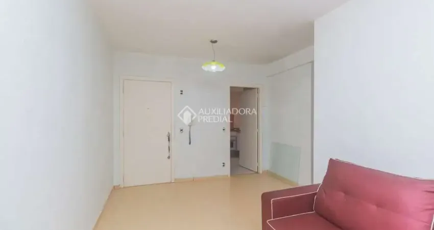 Apartamento com 3 quartos para alugar na Avenida Bento Gonçalves, 1515, Partenon, Porto Alegre