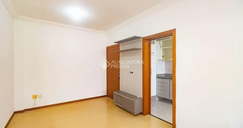 Apartamento com 2 quartos para alugar na Rua Duque de Caxias, 784, Centro Histórico, Porto Alegre