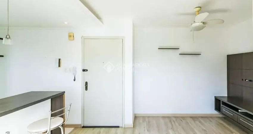 Apartamento com 2 quartos para alugar na Rua João da Silva Bueno, 227, Morro Santana, Porto Alegre