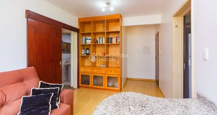 Apartamento com 2 quartos para alugar na Rua Heretiano Rocha, 76, Petrópolis, Porto Alegre