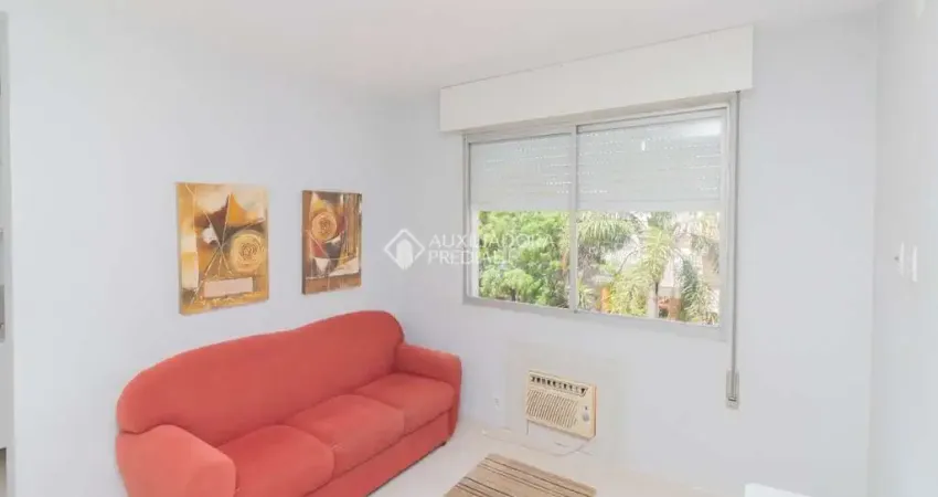 Apartamento com 1 quarto para alugar na Rua Veríssimo Rosa, 798, Partenon, Porto Alegre