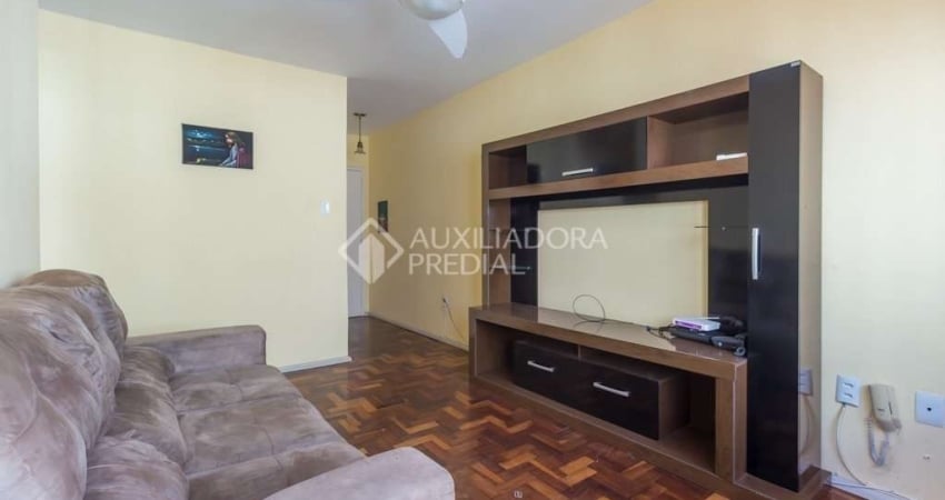Apartamento com 2 quartos para alugar na Rua Eurico Lara, 135, Medianeira, Porto Alegre
