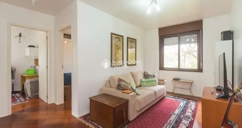 Apartamento com 2 quartos para alugar na Avenida da Cavalhada, 5516, Cavalhada, Porto Alegre