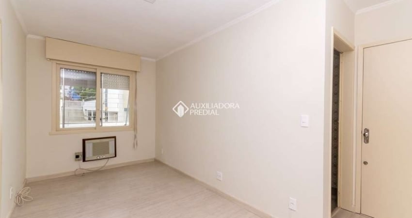 Apartamento com 1 quarto para alugar na Rua Sapê, 105, Passo da Areia, Porto Alegre