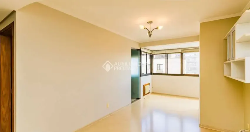 Apartamento com 2 quartos para alugar na Rua Roque Calage, 566, Passo da Areia, Porto Alegre