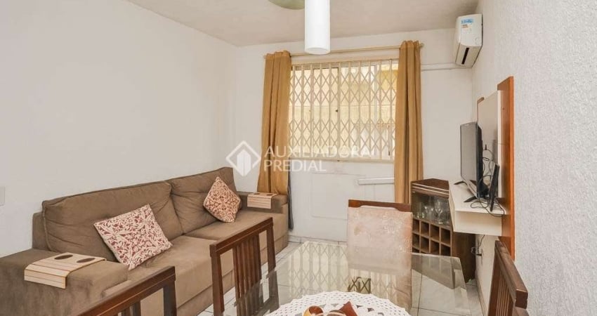 Apartamento com 2 quartos para alugar na Avenida Família Gonçalves Carneiro, 441, Cavalhada, Porto Alegre