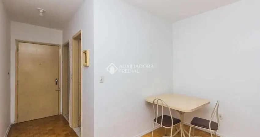 Kitnet / Stúdio para alugar na Rua Santo Antônio, 590, Floresta, Porto Alegre