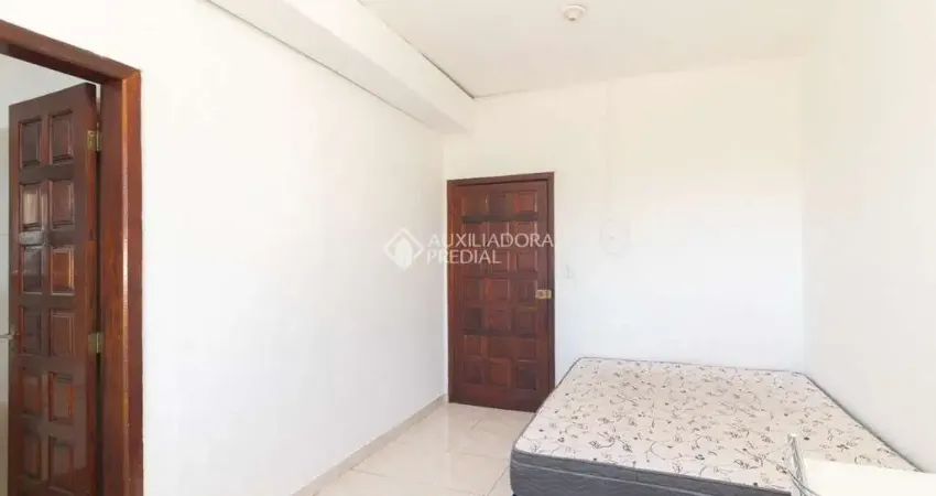 Kitnet / Stúdio para alugar na Rua Stephan Zweig, 30, Cavalhada, Porto Alegre