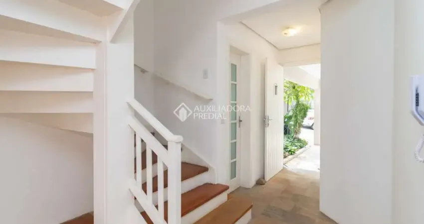 Casa em condomínio fechado com 3 quartos para alugar na Avenida Coronel Marcos, 483, Tristeza, Porto Alegre