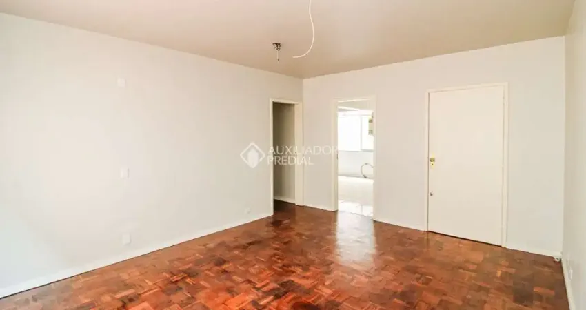 Apartamento com 3 quartos para alugar na Avenida Cristóvão Colombo, 1118, Floresta, Porto Alegre
