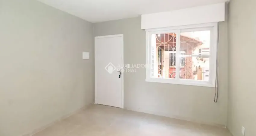 Apartamento com 3 quartos para alugar na Avenida Palmira Gobbi, 855, Humaitá, Porto Alegre