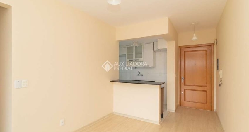Apartamento com 3 quartos para alugar na Rua Wilson Adnislen Freitas de Paiva, 41, Cavalhada, Porto Alegre