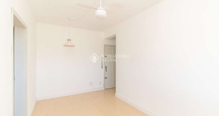 Apartamento com 2 quartos para alugar na Avenida Professor Oscar Pereira, 1220, Azenha, Porto Alegre