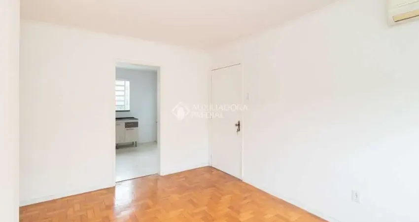 Apartamento com 2 quartos para alugar na Rua Upamaroti, 1301, Cristal, Porto Alegre