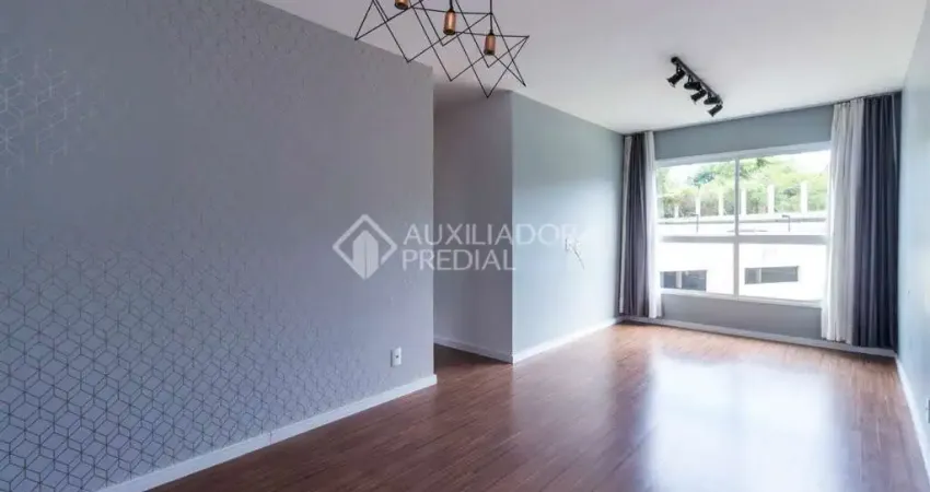 Apartamento com 3 quartos para alugar na Avenida da Cavalhada, 3559, Cavalhada, Porto Alegre