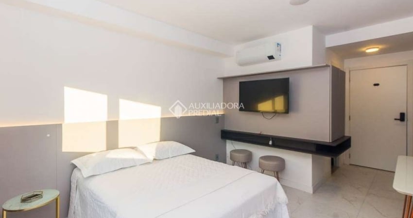 Loft com 1 quarto para alugar na Rua Tenente-Coronel Fabrício Pilar, 311, Mont Serrat, Porto Alegre