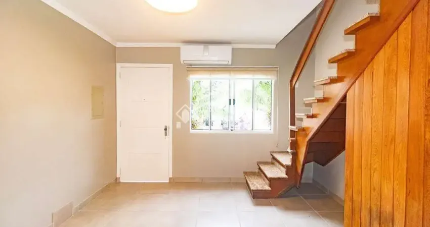 Casa em condomínio fechado com 2 quartos para alugar na Avenida José Aloísio Filho, 801, Humaitá, Porto Alegre