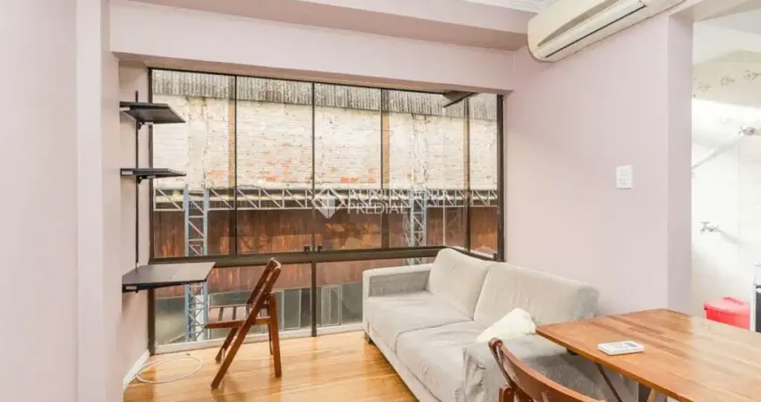 Loft com 1 quarto para alugar na Rua Padre Hildebrando, 1086, Santa Maria Goretti, Porto Alegre