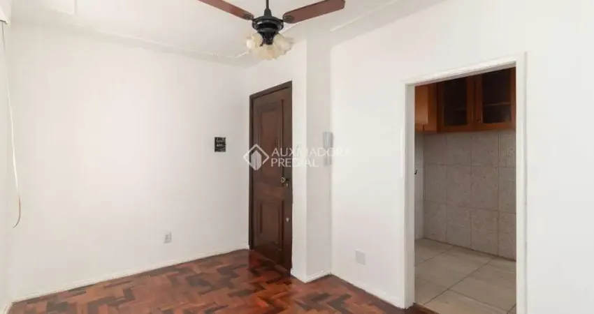 Apartamento com 3 quartos para alugar na Rua Engenheiro Fernando Mendes Ribeiro, 30, Santo Antônio, Porto Alegre