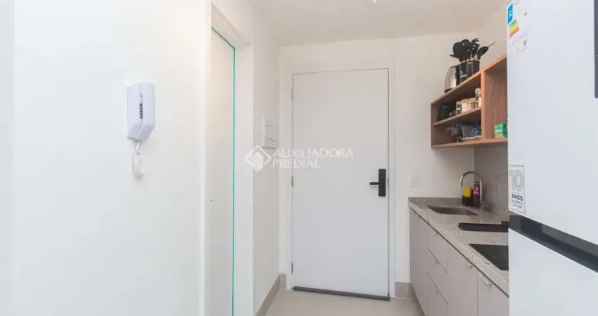 Loft com 1 quarto para alugar na Avenida João Wallig, 100, Passo da Areia, Porto Alegre