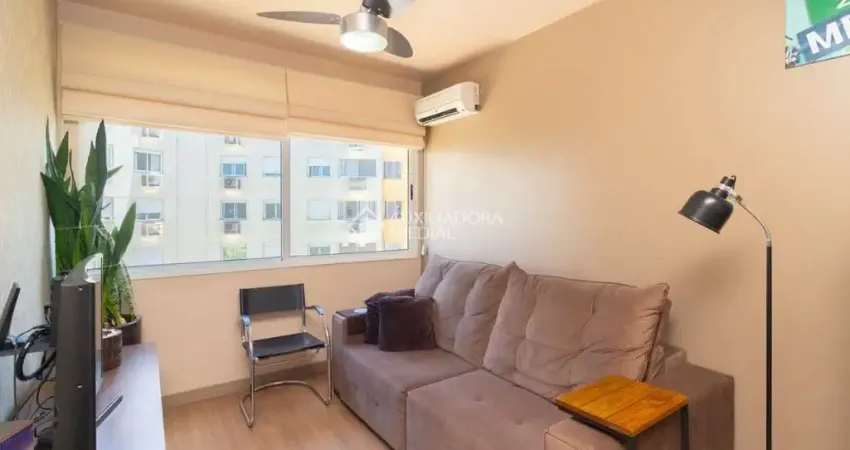 Apartamento com 3 quartos para alugar na Avenida Bento Gonçalves, 1515, Santo Antônio, Porto Alegre