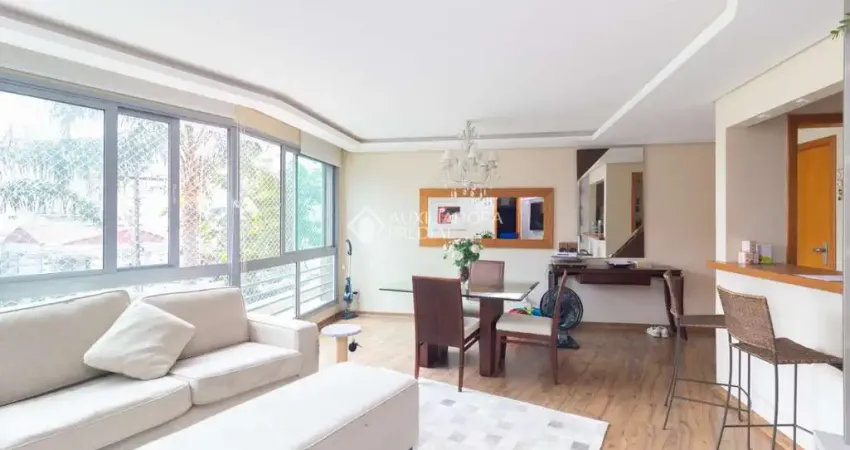 Apartamento com 3 quartos para alugar na Rua Nunes Machado, 319, Azenha, Porto Alegre