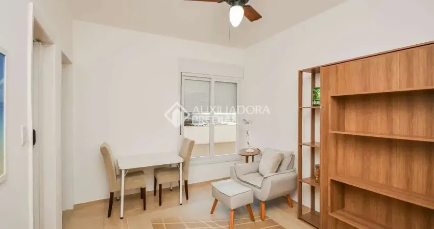 Kitnet / Stúdio para alugar na Rua Celeste Gobbato, 226, Praia de Belas, Porto Alegre