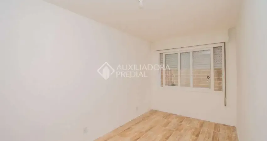 Apartamento com 2 quartos para alugar na Travessa Gaetano Célia, 155, Jardim Leopoldina, Porto Alegre