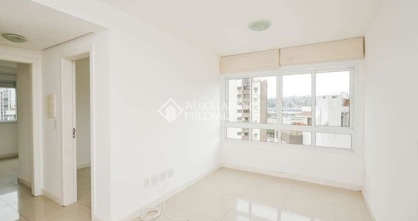 Apartamento com 2 quartos para alugar na Rua José de Alencar, 1150, Menino Deus, Porto Alegre