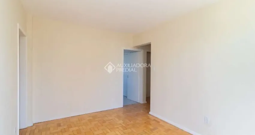 Apartamento com 3 quartos para alugar na Rua Lobo da Costa, 170, Azenha, Porto Alegre