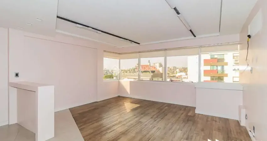 Sala comercial para alugar na Avenida Teixeira Mendes, 22, Chácara das Pedras, Porto Alegre