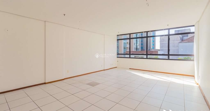 Sala comercial para alugar na Rua Ernesto da Fontoura, 1479, São Geraldo, Porto Alegre