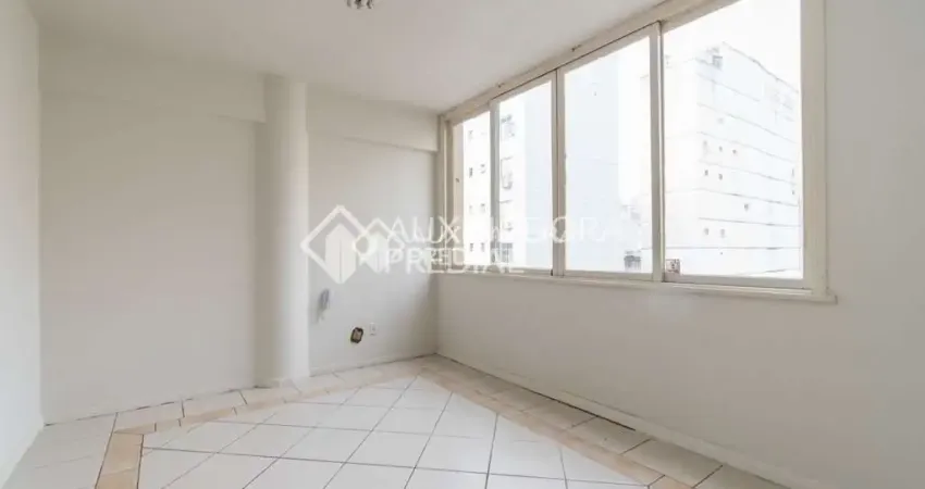 Sala comercial para alugar na Rua Vigário José Inácio, 250, Centro Histórico, Porto Alegre