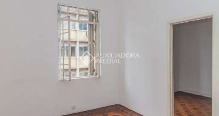 Sala comercial para alugar na Rua General Câmara, 52, Centro Histórico, Porto Alegre